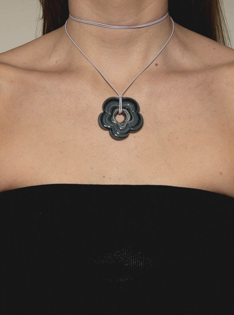 Posie Flower Necklace | Shades of Grey
