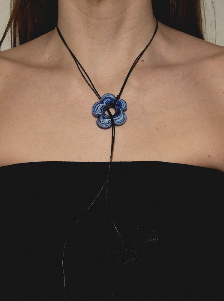 Posie Flower Necklace | Shades of blue